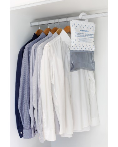 Absorbe la humedad del armario con el deshumidificador colgante humydry