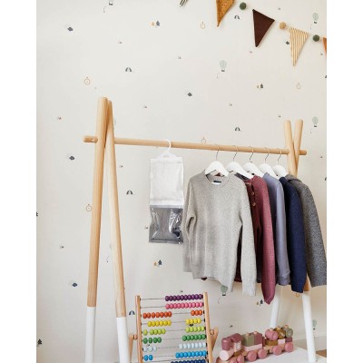 Solución contra la humedad en armarios. Percha Antihumedad Salvalana.