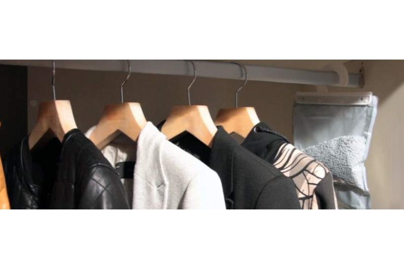 Cómo eliminar el olor a humedad de la ropa - Humydry & Freshwave -  Productos contra la humedad y los olores